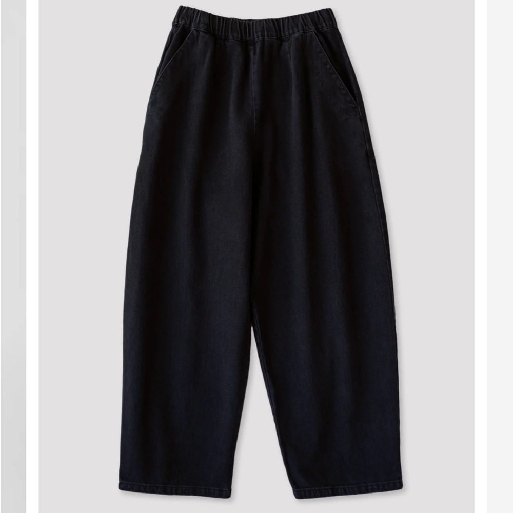 Micaela Greg Barrel Pant in soft faded black denim M - Picture 2 of 7